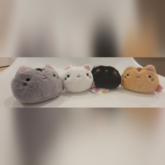 Set of 4 small cat plushes - Picture 2 of 2